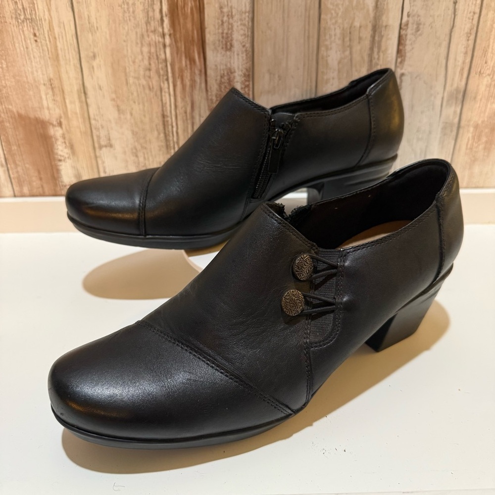 Clarks Women's Emslie Warren Zipper Ankle Boot Size 9.5